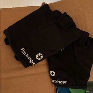 Workout gloves /lifting gloves